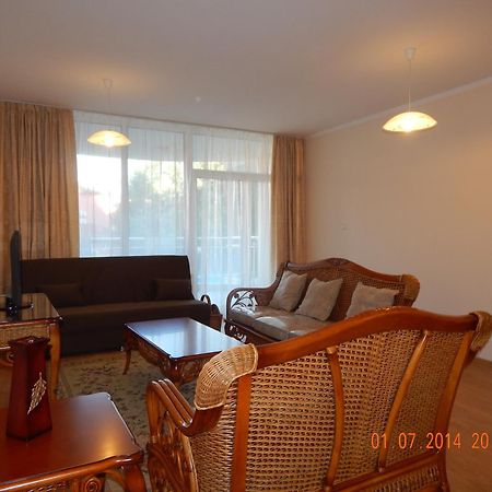 Oasis Suites Apartments And Studios Равда Номер фото