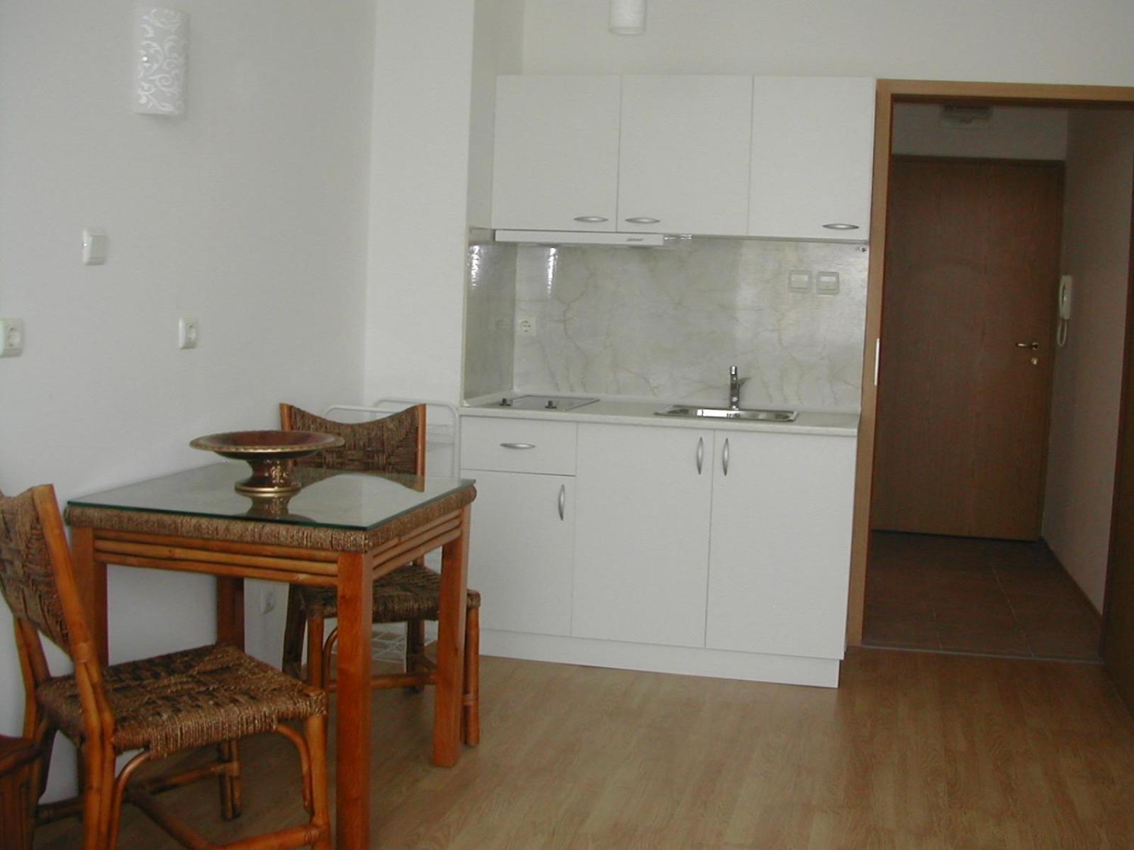 Oasis Suites Apartments And Studios Равда Номер фото