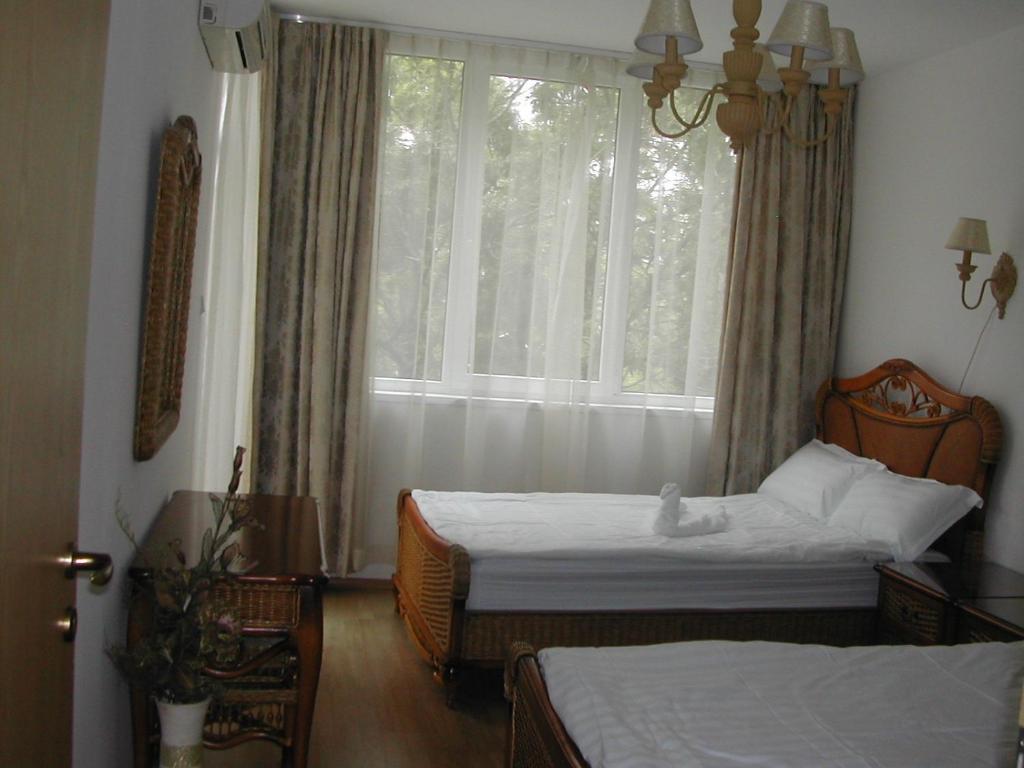 Oasis Suites Apartments And Studios Равда Номер фото