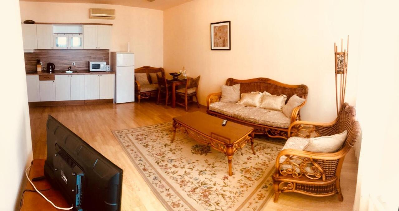 Oasis Suites Apartments And Studios Равда Экстерьер фото