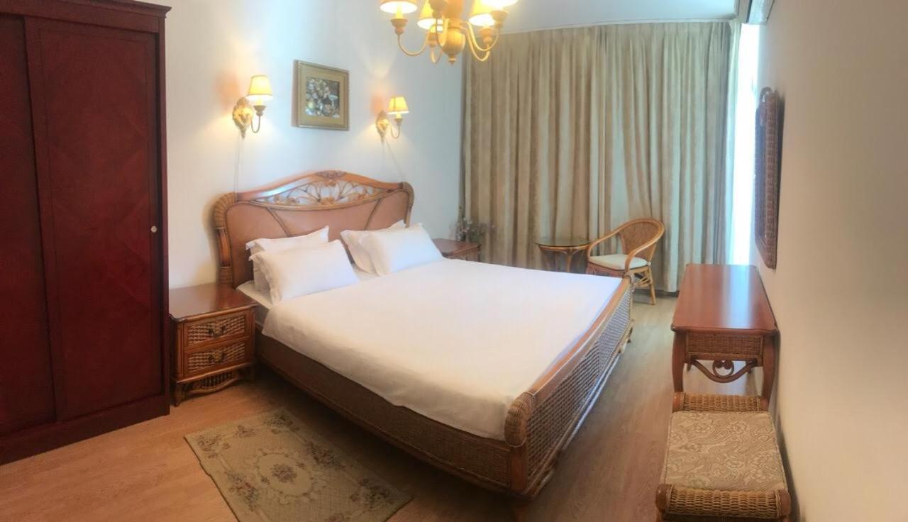 Oasis Suites Apartments And Studios Равда Экстерьер фото